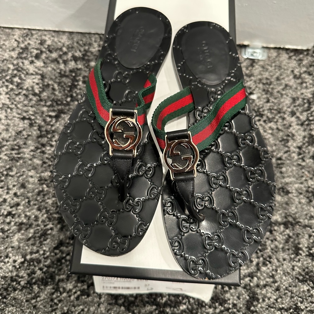 GUCCI SANDALS
